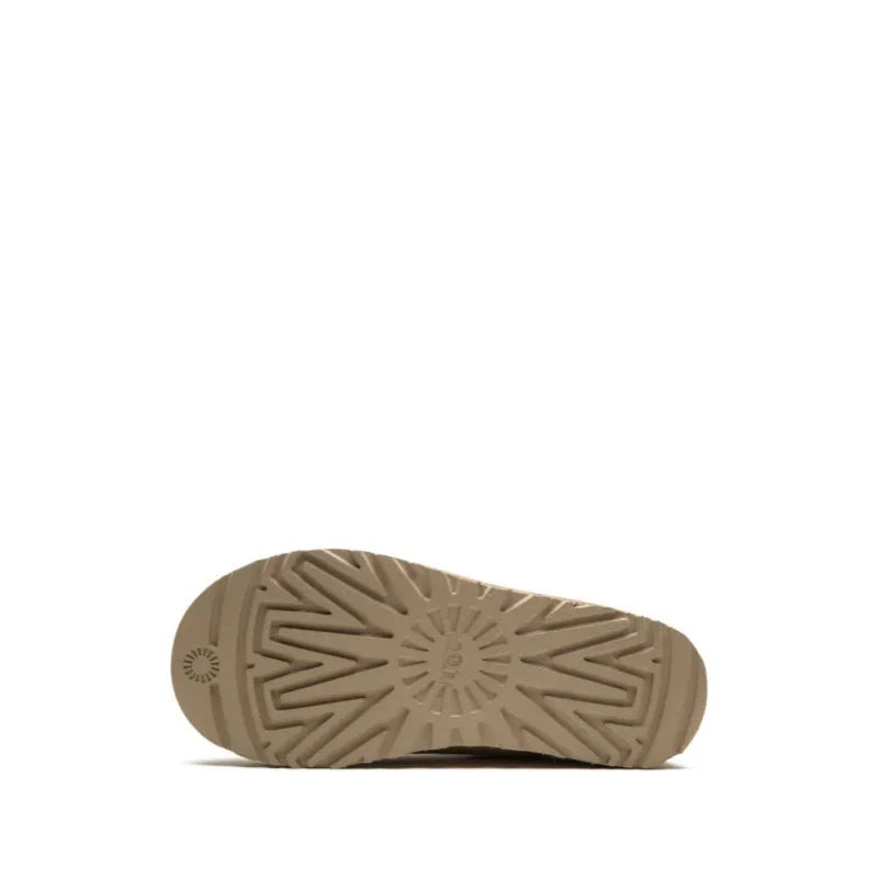 UGG
“Tasmen
Beige"
suede
slippers