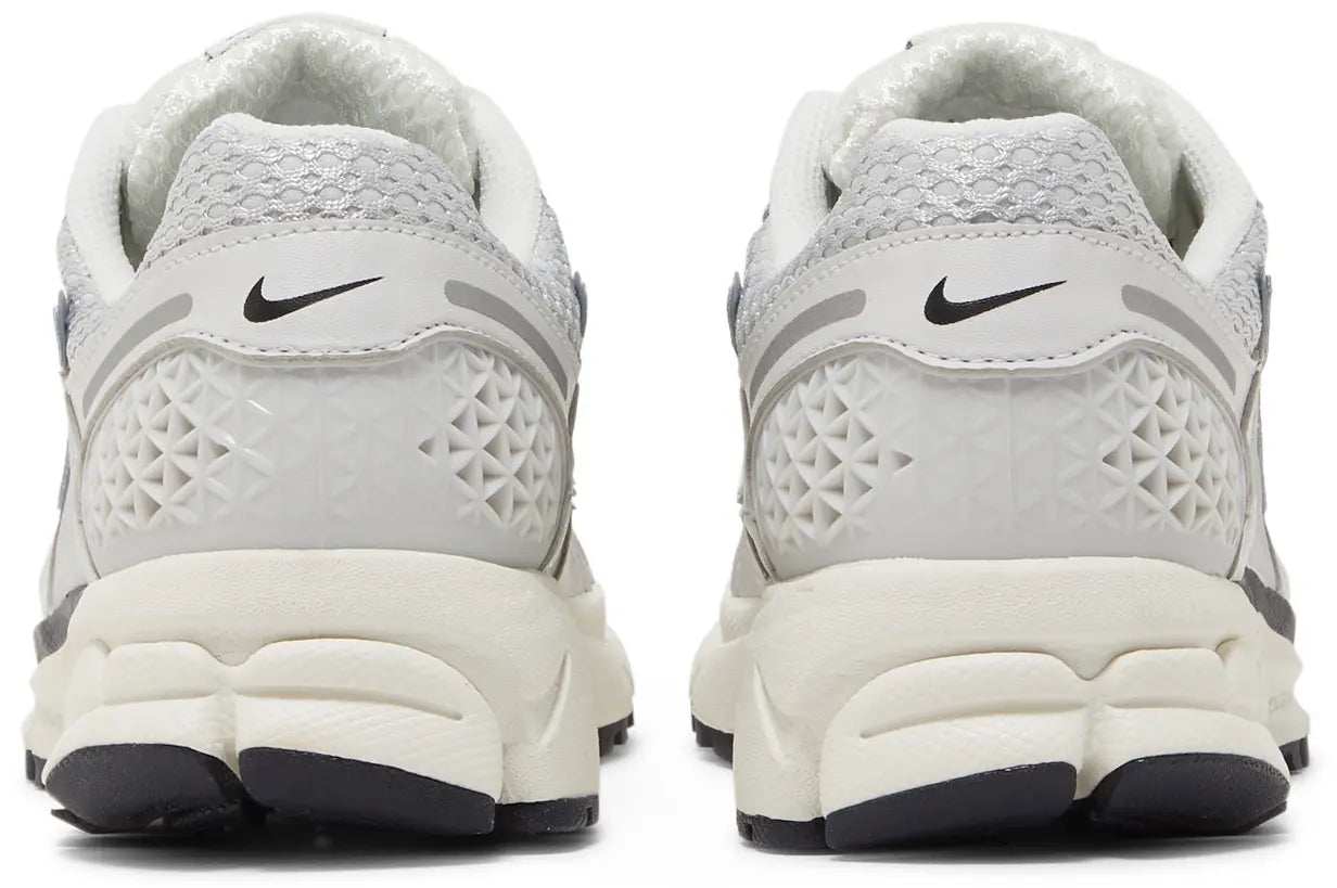 Air Zoom Vomero 5 'Photon Dust Metallic Silver'