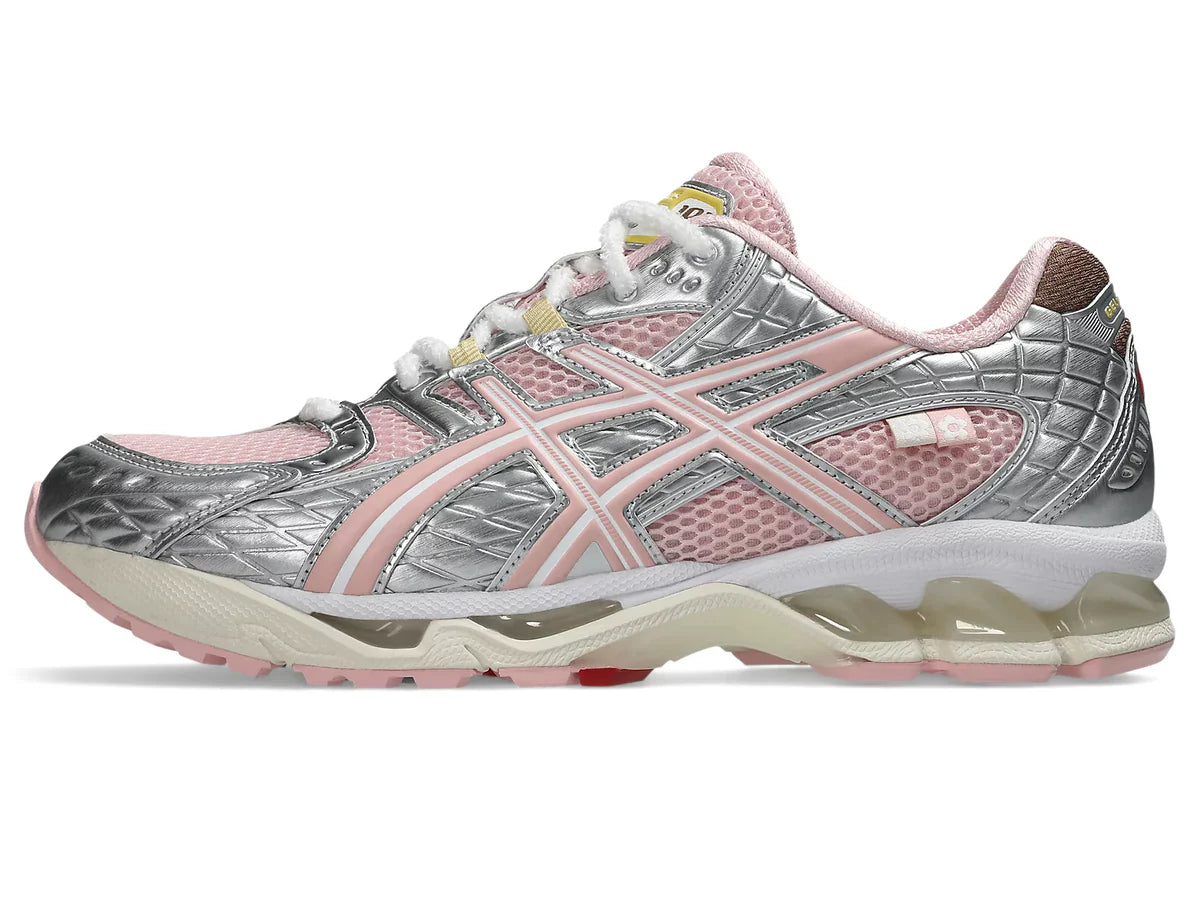 ASICS
 
VANDYTHEPINK
 
X
 
ATMOS
 
X
GEL
 
NIMBUS
 
10.1
 
'STRAWBERRY'