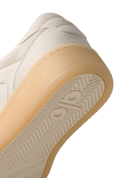 alo Recovery Mode Sneaker